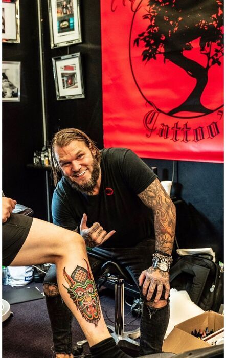 TattooExpo+/participants/A8YwTbib0a/tattoo-expo-20478-5c948c2bd3eac7cdae909eb5d994ab30.jpg