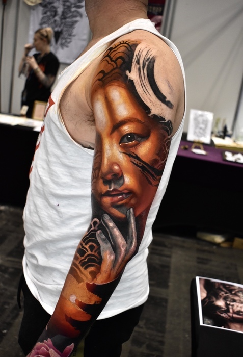 TattooExpo+/participants/SxsziyguDM/tattoo-expo-25516-00ae7fb3267efeb78fe40b7d8ccd25a7.jpg