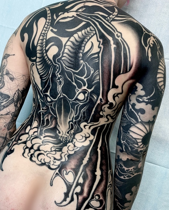 TattooExpo+/participants/Vj9NShQaF4/tattoo-expo-31014-c8396759ae53ff28718fb8524365f359.jpg