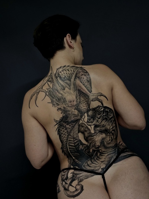 TattooExpo+/participants/hgLS7ushCv/tattoo-expo-31222-48e8e2ec4c65288332d08ec8151a2207.jpg